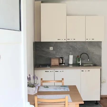 Maestral Apartamento *
