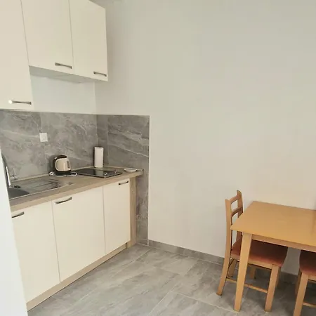 Maestral Apartman *